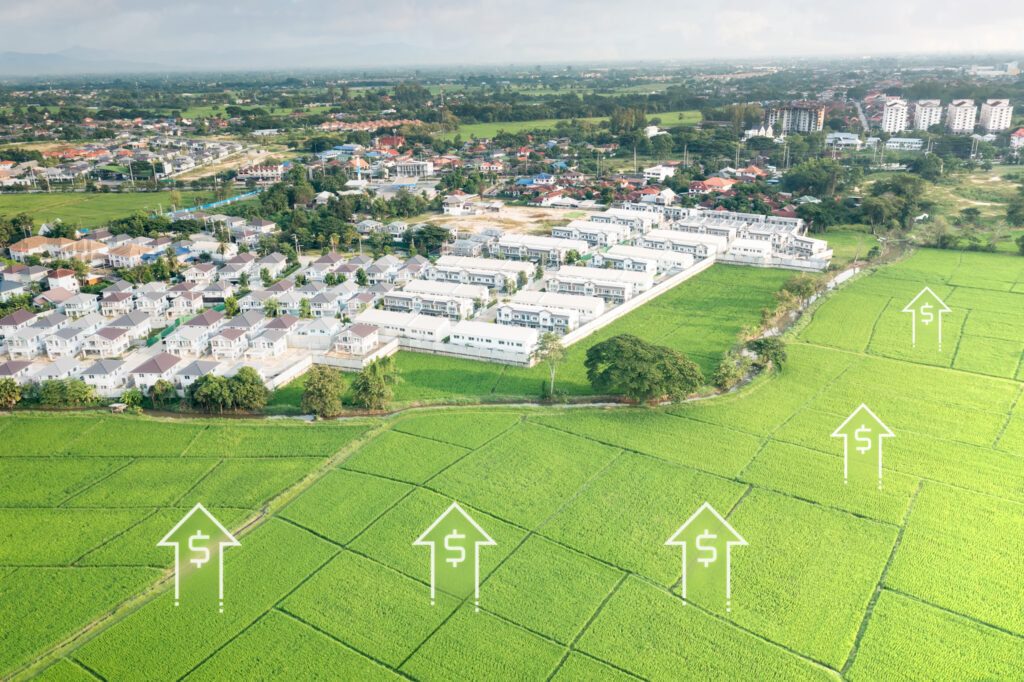 Best Places to Buy Land and Build a House in Michigan